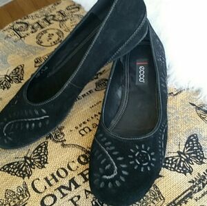 Ecco Black Suede Shoes Floral Detail Size 10/40